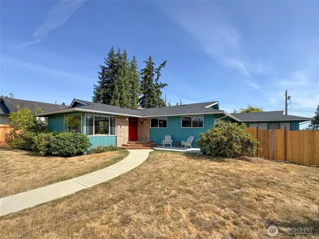 Welcome to 1521 W 13th Street, Port Angeles, WA!