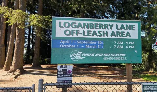 Off Leash Dog Park with trails/Wooded area