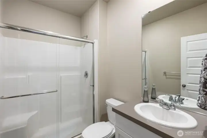 Main floor 3/4 bath