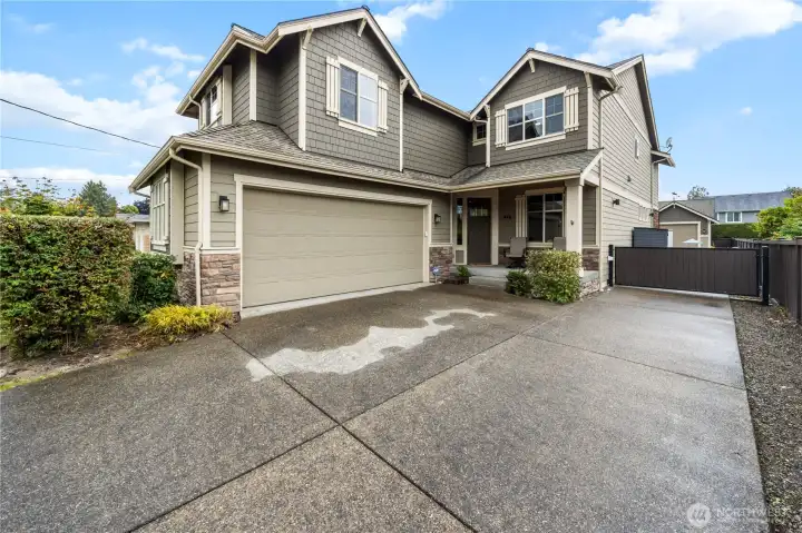 Wonderful curb appeal