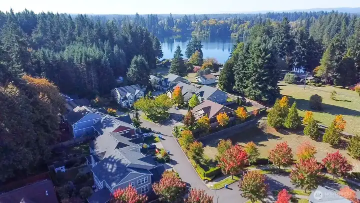 Aerial view showing close proximity to Ward Lake.