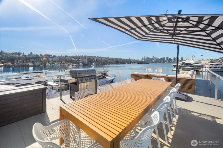 A rare opportunity to own one of the premier end-of-dock homes in a handful of Lake Union’s most sought-after communities—where views, design, & waterfront lifestyle converge.