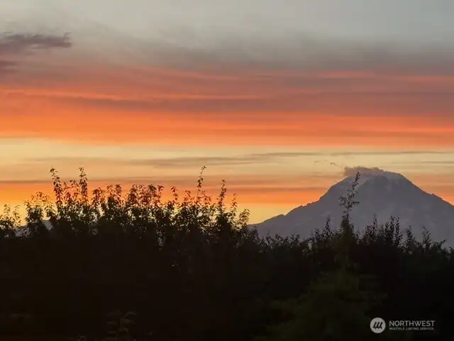 In addition to the amazing mountain views there are beautiful sunrises too, view from the deck.