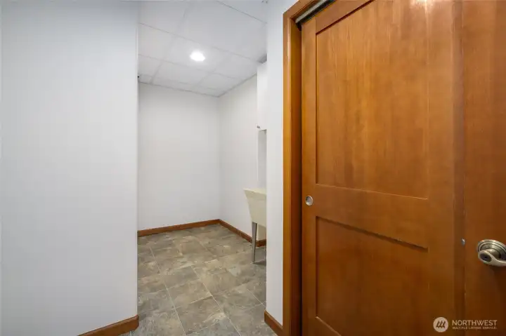 Large storage room on lower level. Large storage room on lower level.
