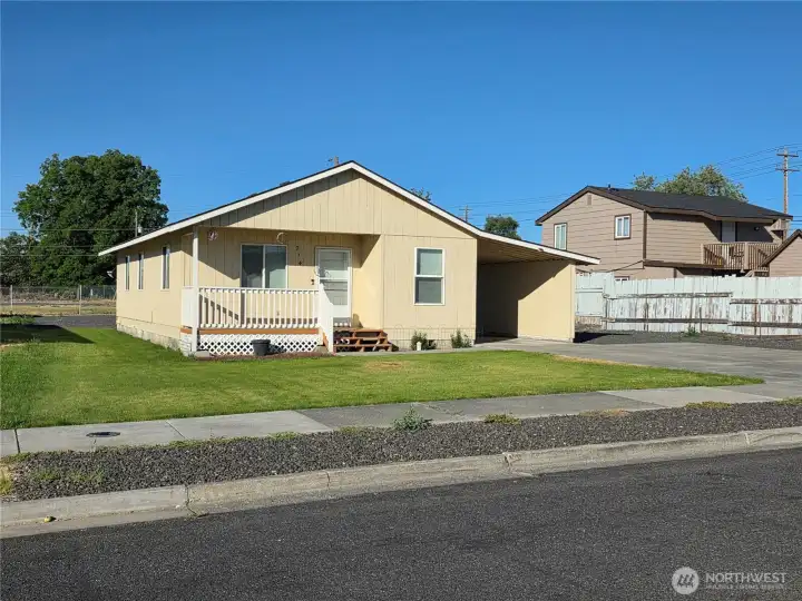 Lawn on front and side yard has underground sprinkler system. Lawn on front and side yard has underground sprinkler system.