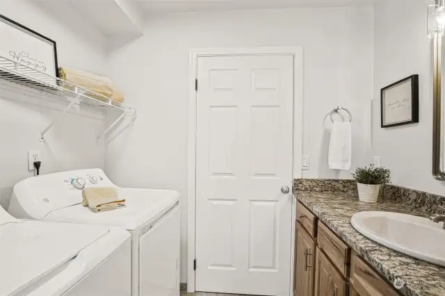 Laundry room (new washer and dryer stay).