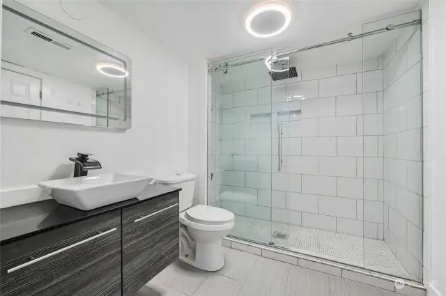 Modern bathroom