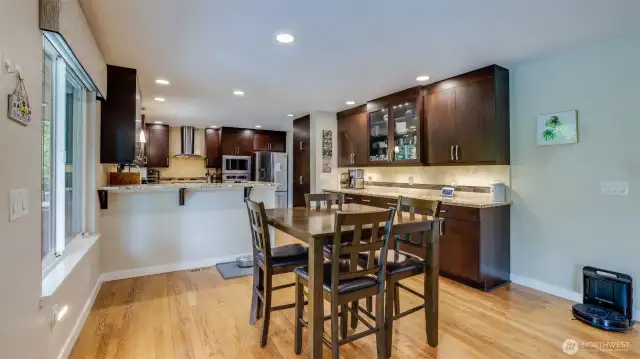 With the dining area just steps from the kitchen, mealtime is always comfortably within reach