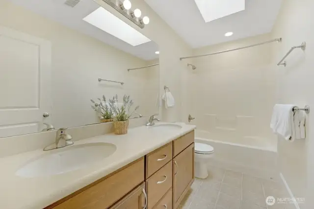 Full hallway bath on second floor.