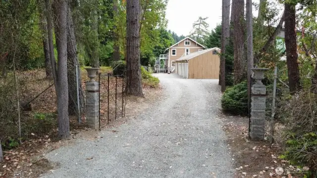 Private front gated entry/driveway.