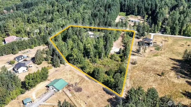 Property lines are for reference and may not be exact