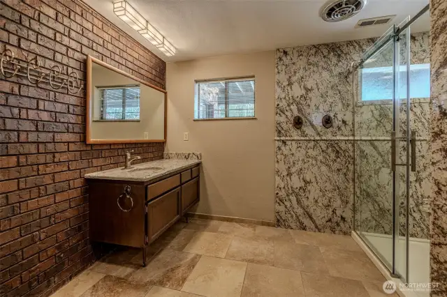 Large 2nd bathroom with remodeled walk in shower