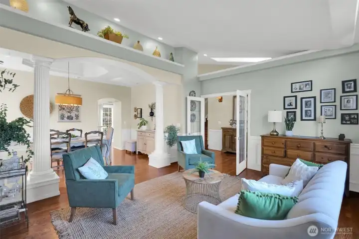 A layout designed for both comfort + function.
