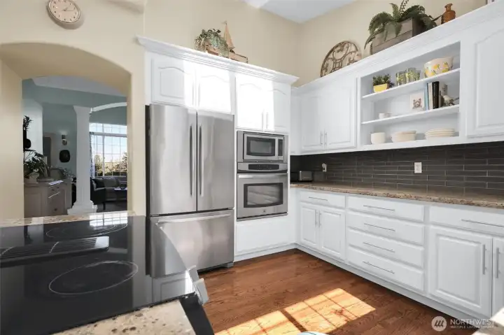 Great counter space for cooking + prep.
