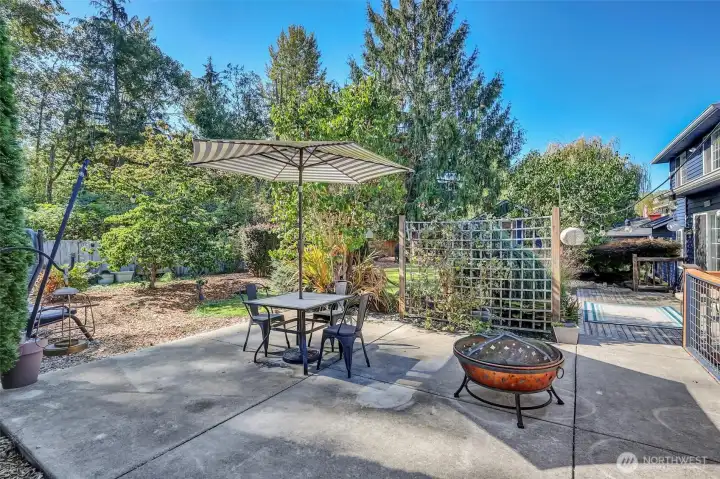 Gather on the patio and around the fire pit for memorable nights.