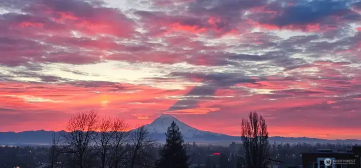 Photo taken by the owner from the deck. Gorgeous!