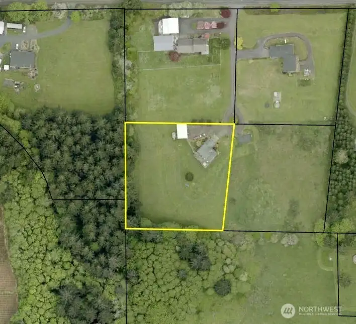 Nice 4-parcel subdivision, each parcel is 2 acres.