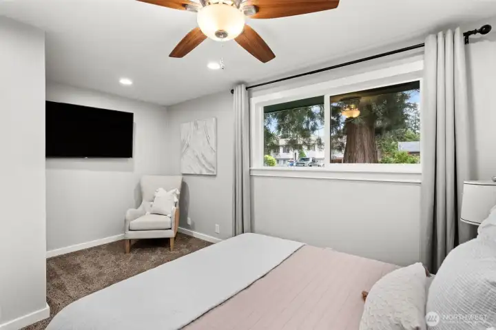 2nd bedroom