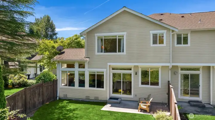 Notice this magnificent End Unit Townhome with that hard to find fenced in backyard area Notice this magnificent End Unit Townhome with that hard to find fenced in backyard area