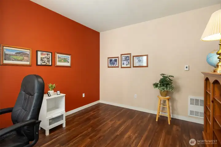 Good size Den area Good size Den area