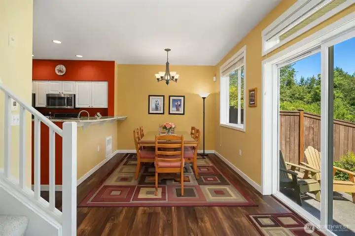 A nice sized dining room off the kitchen w/ slider door leading to the back patio and yard area A nice sized dining room off the kitchen w/ slider door leading to the back patio and yard area