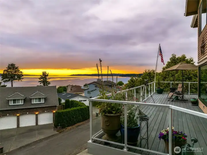 Wireless 180 degree Redondo views. Wireless 180 degree Redondo views.