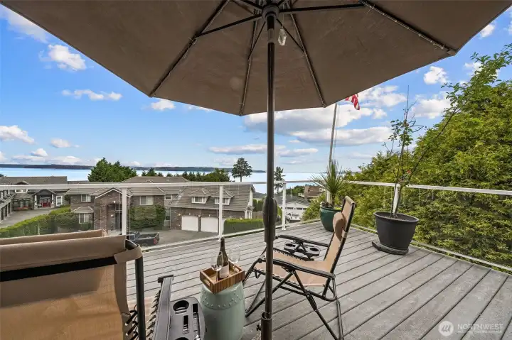 Large composite decking. Large composite decking.