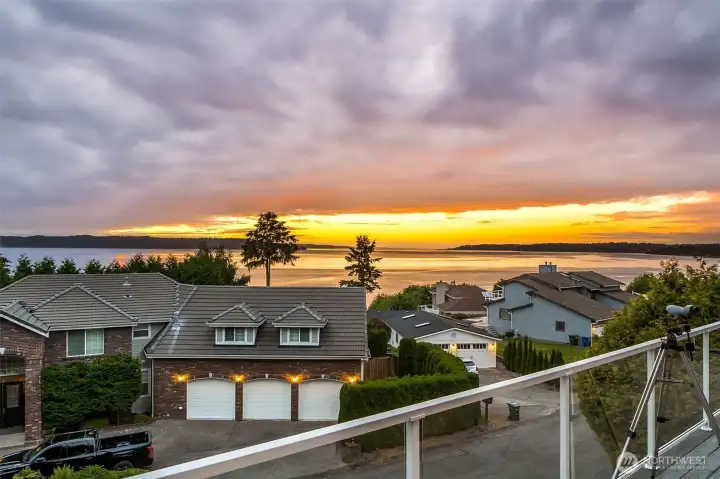 Sunset views over the Puget Sound. Sunset views over the Puget Sound.
