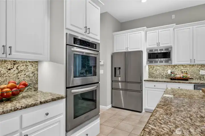 Double oven with under cabinet lighting. Double oven with under cabinet lighting.