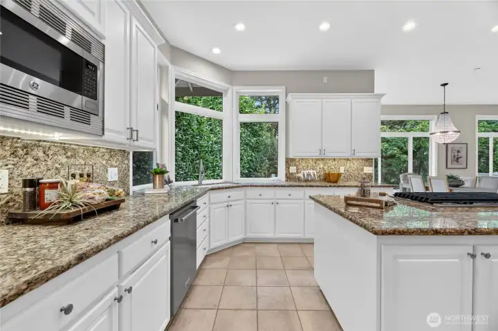 Extra cabinetry and counter space plus Pantry. Extra cabinetry and counter space plus Pantry.