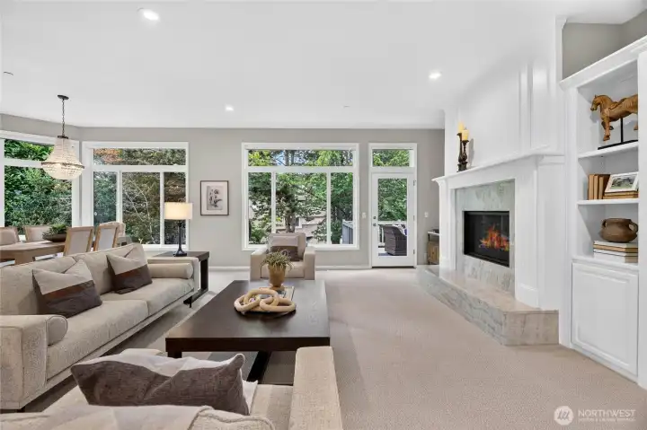 A second gas fireplace and a huge Family Room where you can relax and watch the big game! A second gas fireplace and a huge Family Room where you can relax and watch the big game!