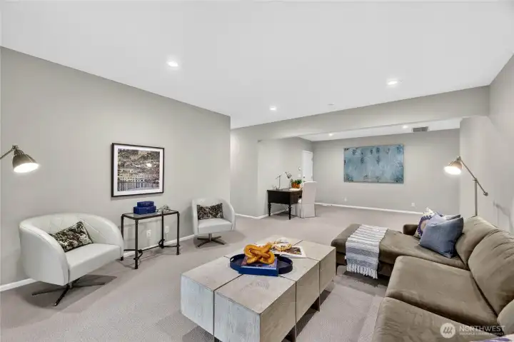Lower Level Bonus Room - A wonderful space for guests or game nights! Lower Level Bonus Room - A wonderful space for guests or game nights!