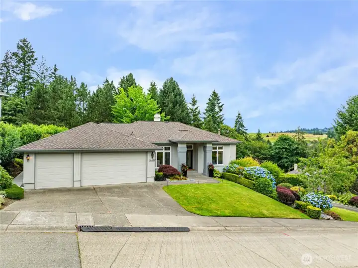 3 Car Garage with epoxy floor. 1,690 Sq ft of total garage space at this property. 3 Car Garage with epoxy floor. 1,690 Sq ft of total garage space at this property.