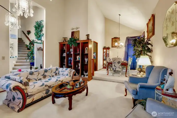 Formal living with entry Formal living with entry