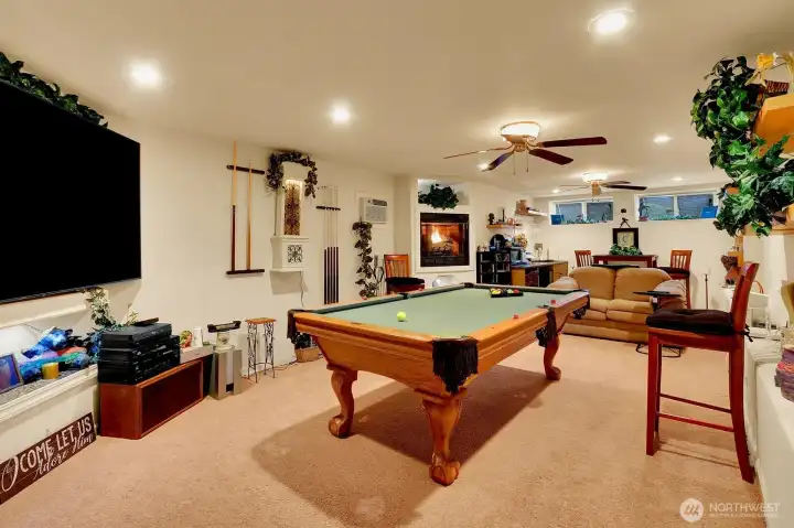 Game room Game room