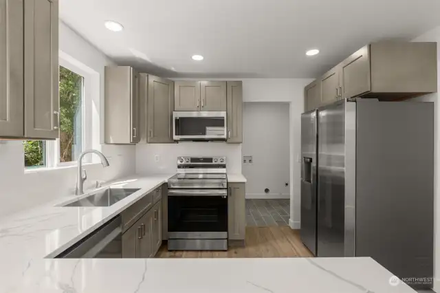 Fully Remodeled Kitchen