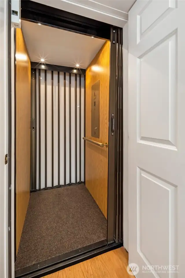 Private elevator