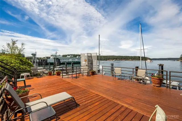 Plan your deck party here!