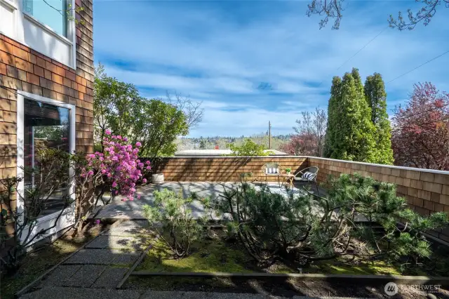 Just a peaceful outdoor retreat. Morning coffee or afternoon beverage?