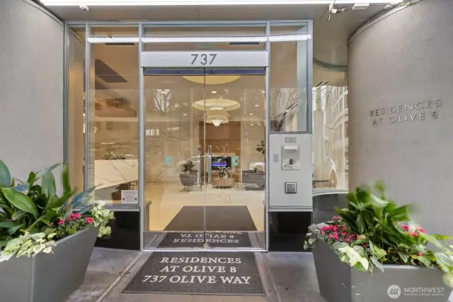Welcome home to Hyatt hotel private residence Olive 8