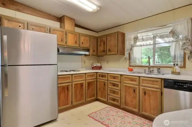 Plenty of cabinetry space for all your kitchen storage needs.