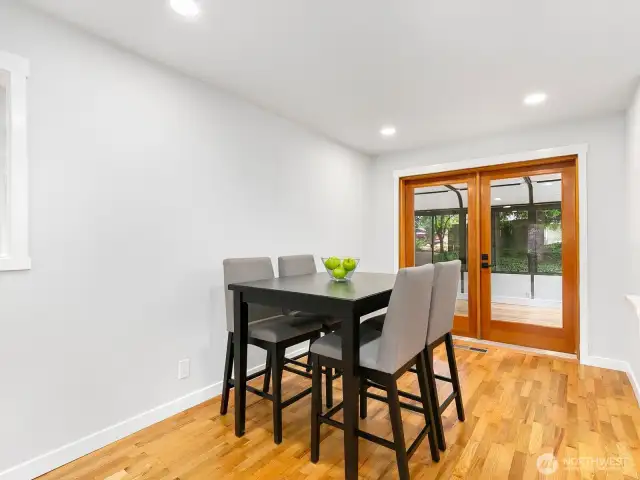 Dining room.