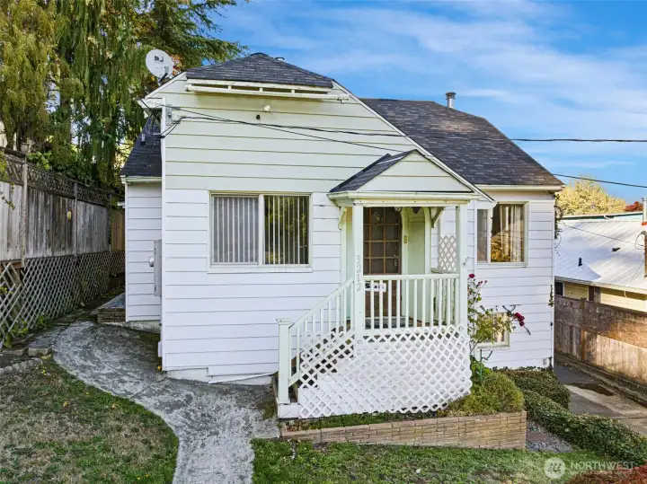 Welcome Home to 3212 Preble St!