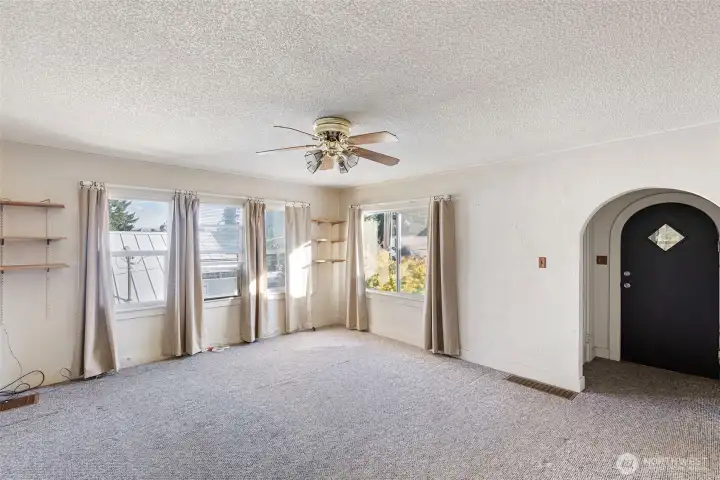Large Living Room with windows that bring in the natural light!
