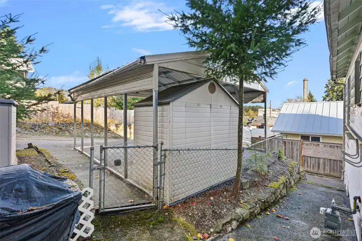 All outbuildings stay!