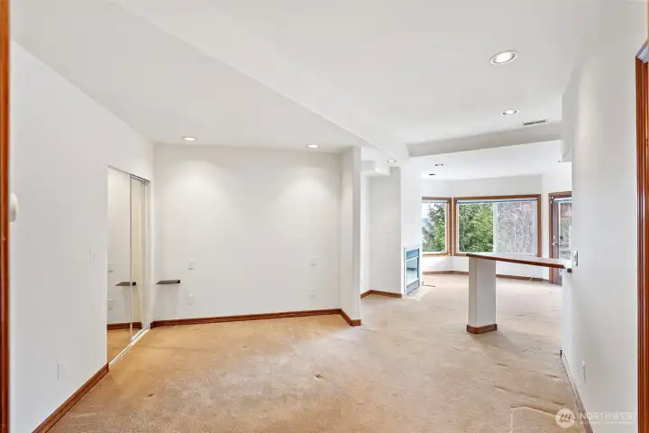 One more look of Studio space.