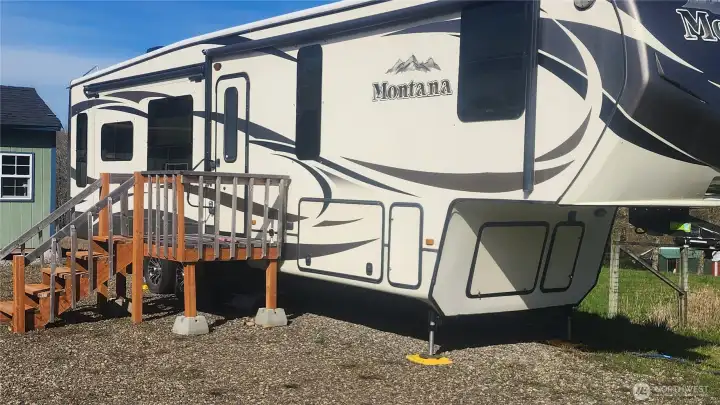 Owner willing to sell RV also.