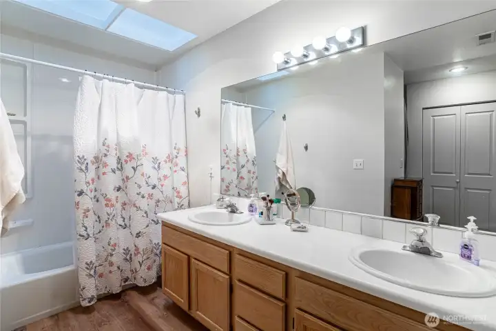 Primary Full bathroom