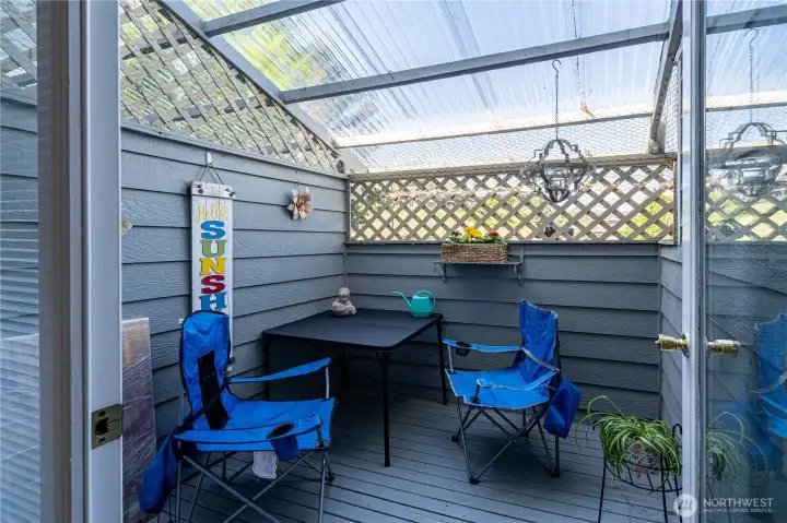 Kitchen outdoor breakfast nook