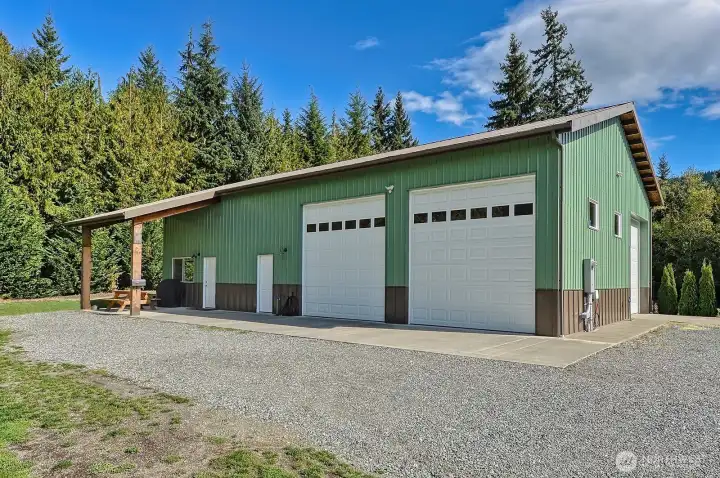 Large heated shop with living quarters Large heated shop with living quarters